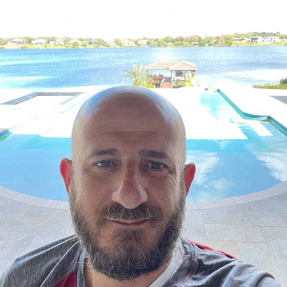 Meet your Posher, Vincent - Picture 1 of 1